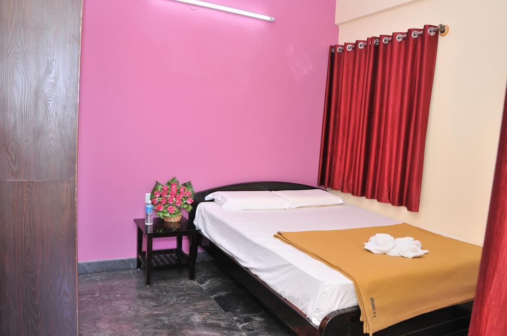 Sr Comfort Bed & Breakfast Yelahanka ภายนอก รูปภาพ