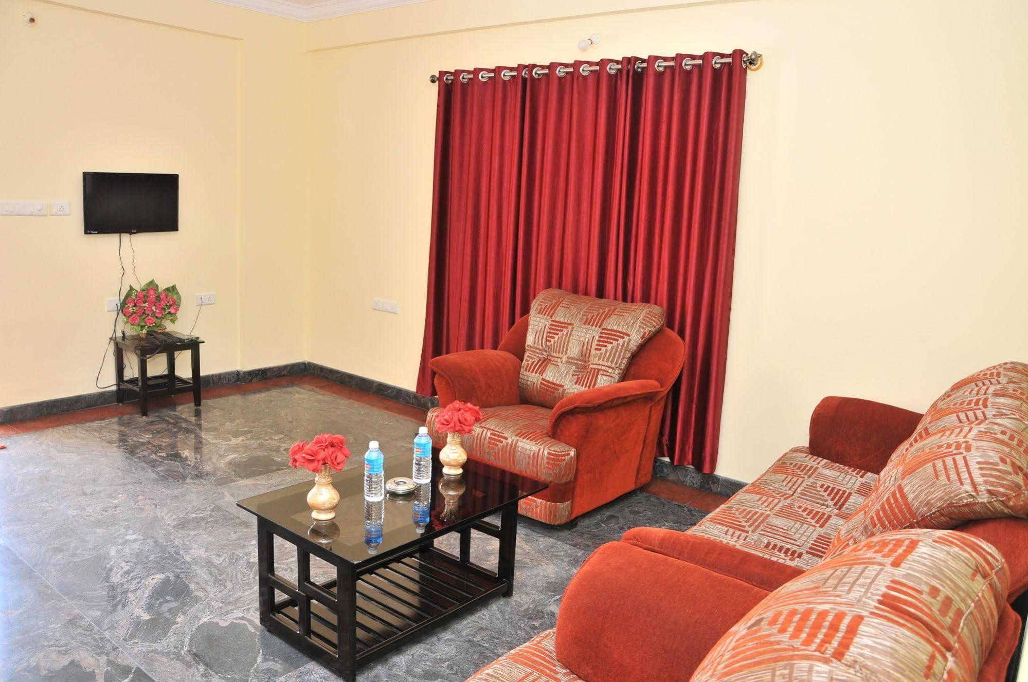 Sr Comfort Bed & Breakfast Yelahanka ภายนอก รูปภาพ